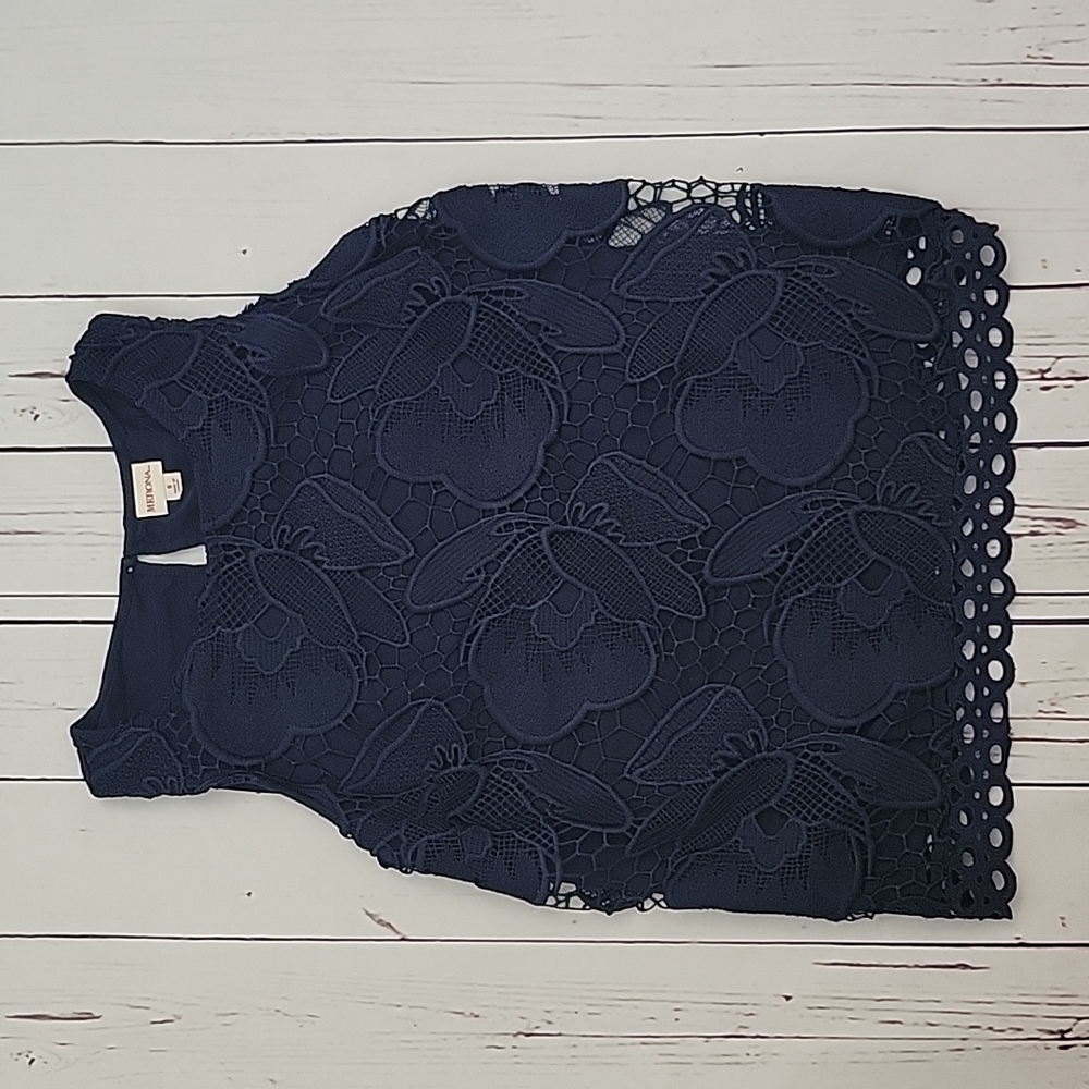 Merona sleeveless lace top